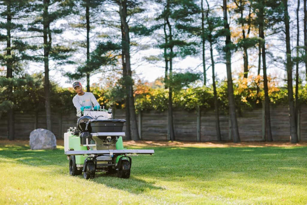 lawn spraying service