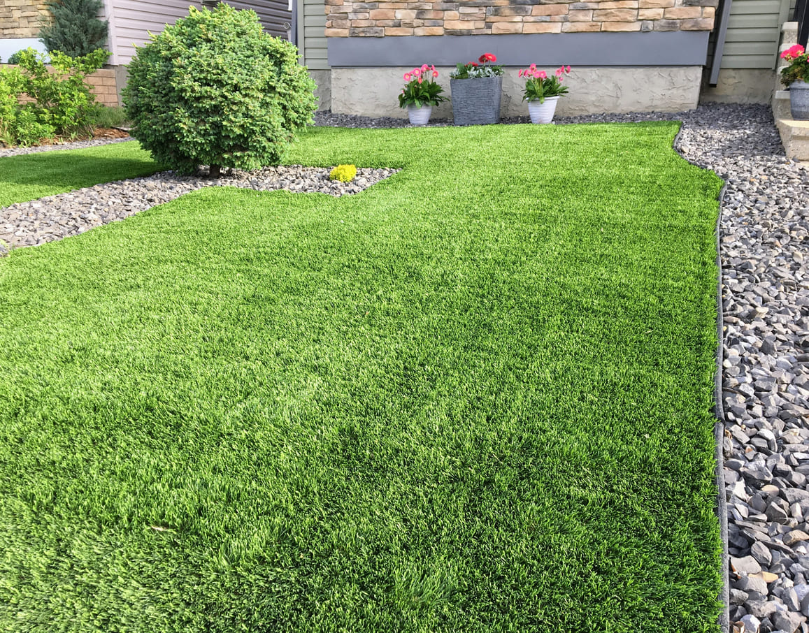 Lawn maintenance service
